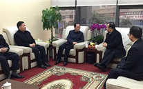 重庆市政协副主席吴刚来AG8.COM集团调研